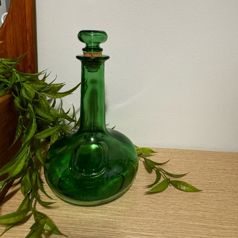 Elegant Guinness Green Glass Decanter